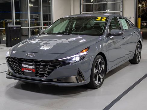 Certified 2022 Hyundai Elantra Limited w/ Cargo Package image 3