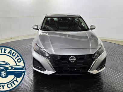 Used 2023 Nissan Altima 2.5 SL