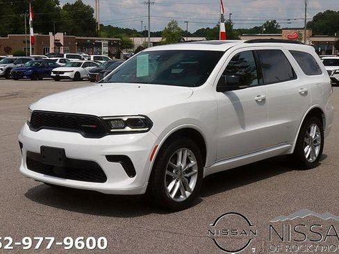Used 2024 Dodge Durango GT AWD/4WD image 3