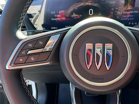 Used 2025 Buick Envision Sport Touring image 25