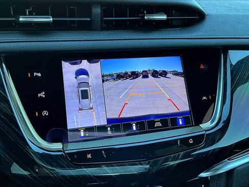 Used 2023 Cadillac XT6 Premium Luxury w/ Technology Package image 26