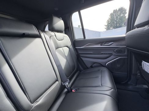 New 2026 Jeep Grand Cherokee Limited w/ Limited Altitude Package image 24