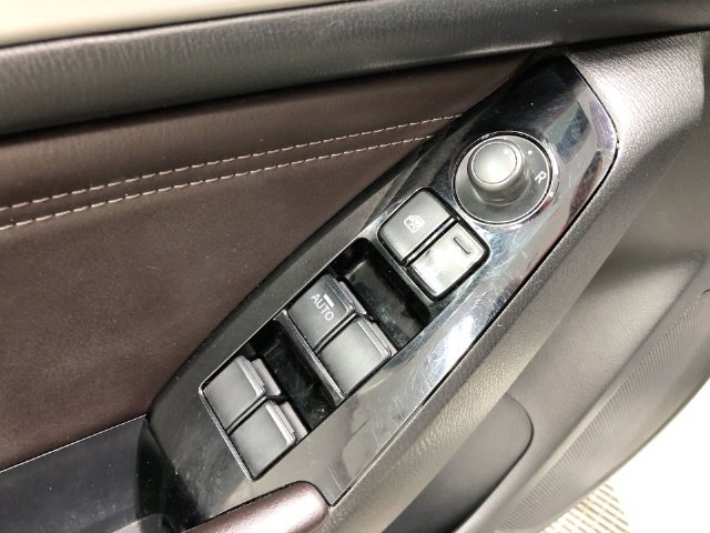 Used 2017 MAZDA MAZDA3 Touring FWD image 13