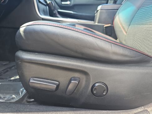 Used 2015 Toyota Camry SE FWD image 25