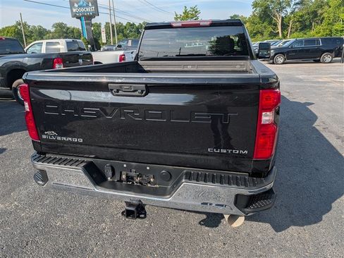 Used 2022 Chevrolet Silverado 2500 LT w/ Convenience Package AWD/4WD image 5