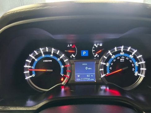 Used 2016 Toyota 4Runner SR5 image 14