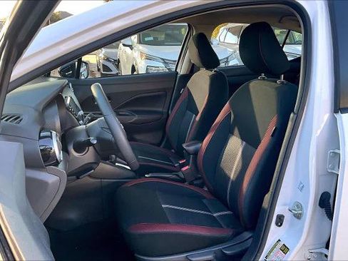 Used 2024 Nissan Versa SR image 8