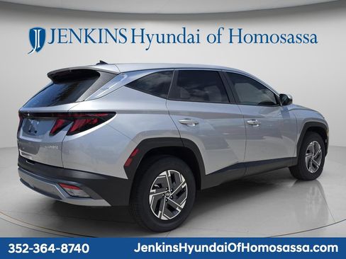 New 2026 Hyundai Tucson Blue SE AWD/4WD image 3