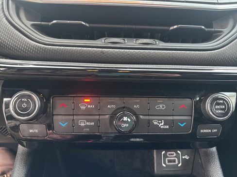 Used 2023 Jeep Compass Altitude w/ Convenience Group image 26