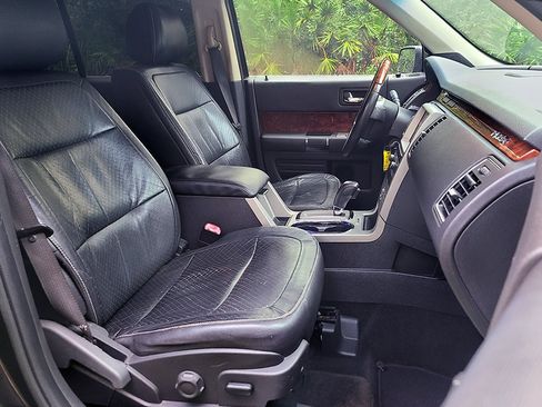 Used 2012 Ford Flex Limited w/ Equipment Group Order Code FWD image 16