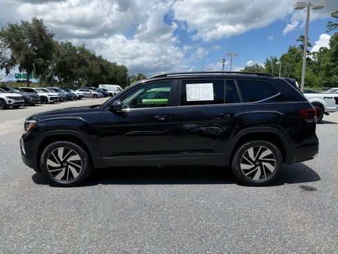 Used 2025 Volkswagen Atlas SE FWD image 15