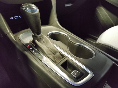 Used 2020 Chevrolet Equinox LS image 26