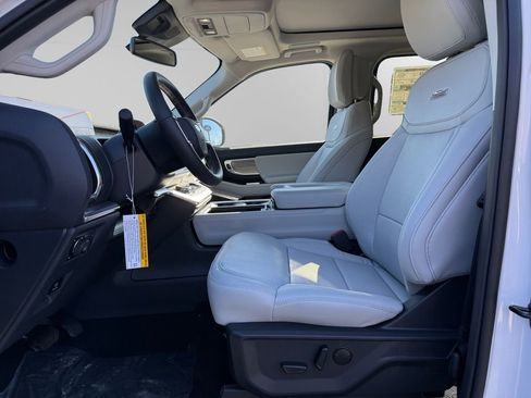 New 2026 Ford Expedition Max Platinum w/ Driver's Package image 13