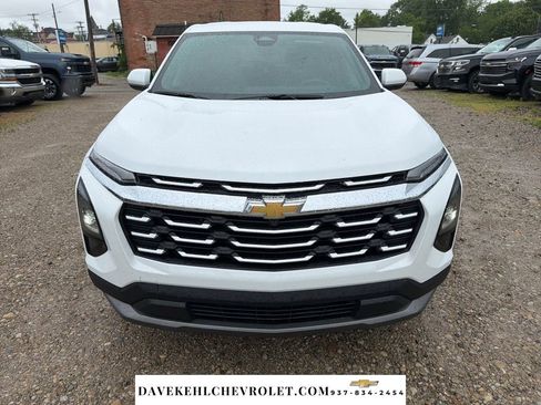 Used 2026 Chevrolet Equinox LT w/ Convenience Package II FWD image 8