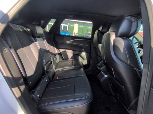 New 2025 Cadillac Lyriq Luxury image 27