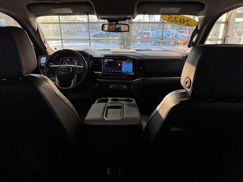 Used 2025 GMC Sierra 1500 SLT image 16