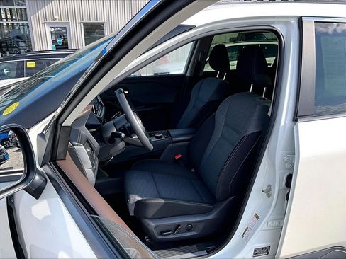 Used 2023 Nissan Rogue SV AWD/4WD image 10
