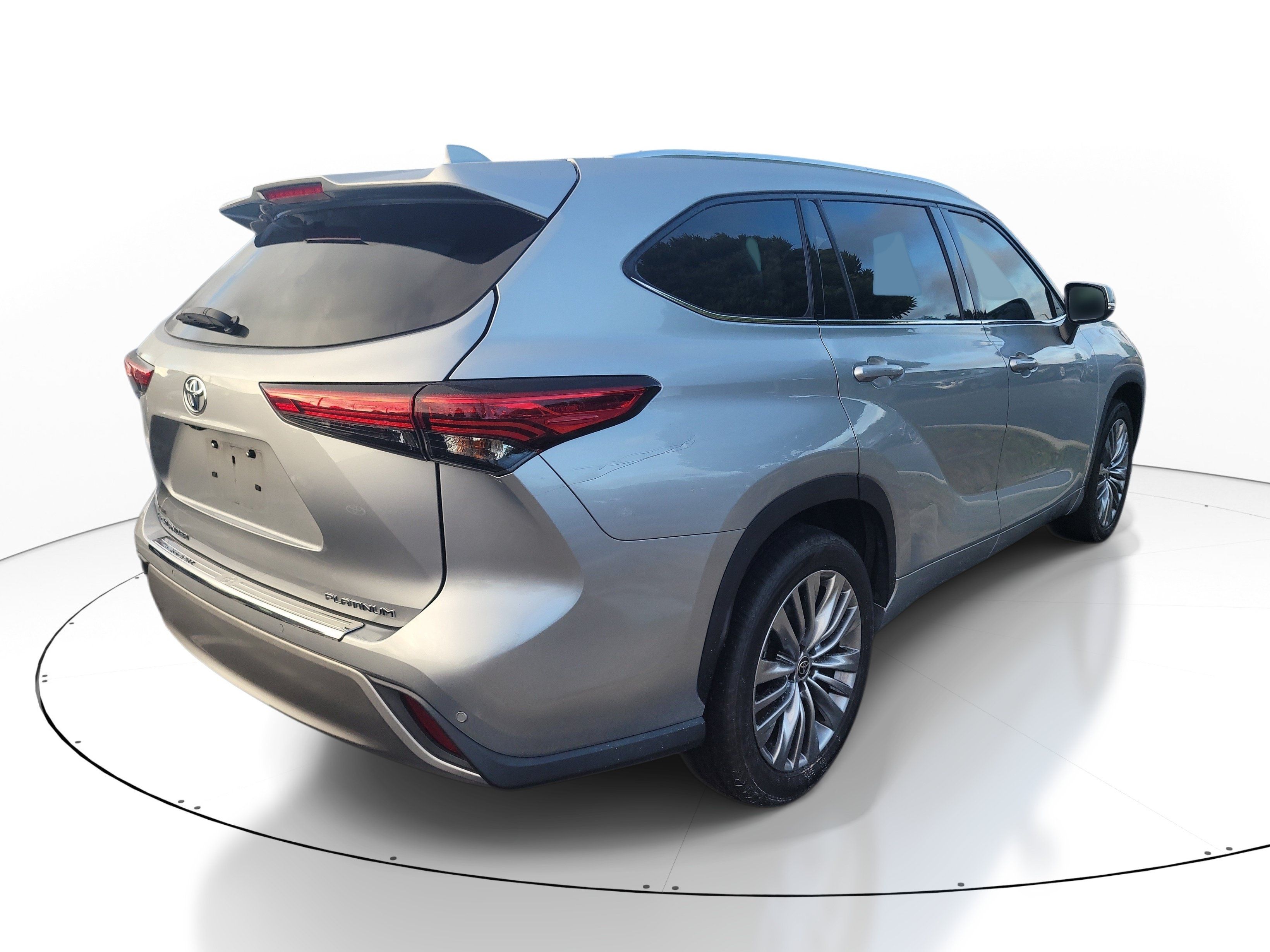 Used 2021 Toyota Highlander Platinum FWD image 7