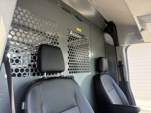 Used 2020 Ford Transit 250 Medium Roof RWD image 27