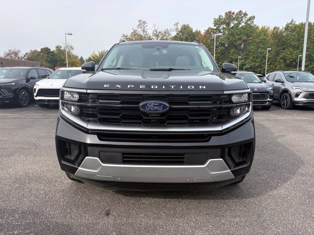 Used 2026 Ford Expedition Platinum w/ Platinum Ultimate Package AWD/4WD image 12