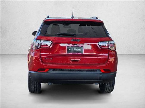 New 2026 Jeep Compass Latitude image 9