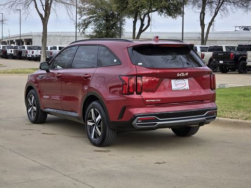 Used 2023 Kia Sorento EX w/ Panoramic Sunroof Package image 6