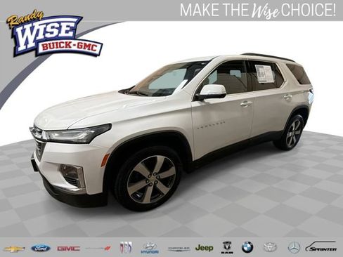 Certified 2022 Chevrolet Traverse LT w/ LT Premium Package image 1