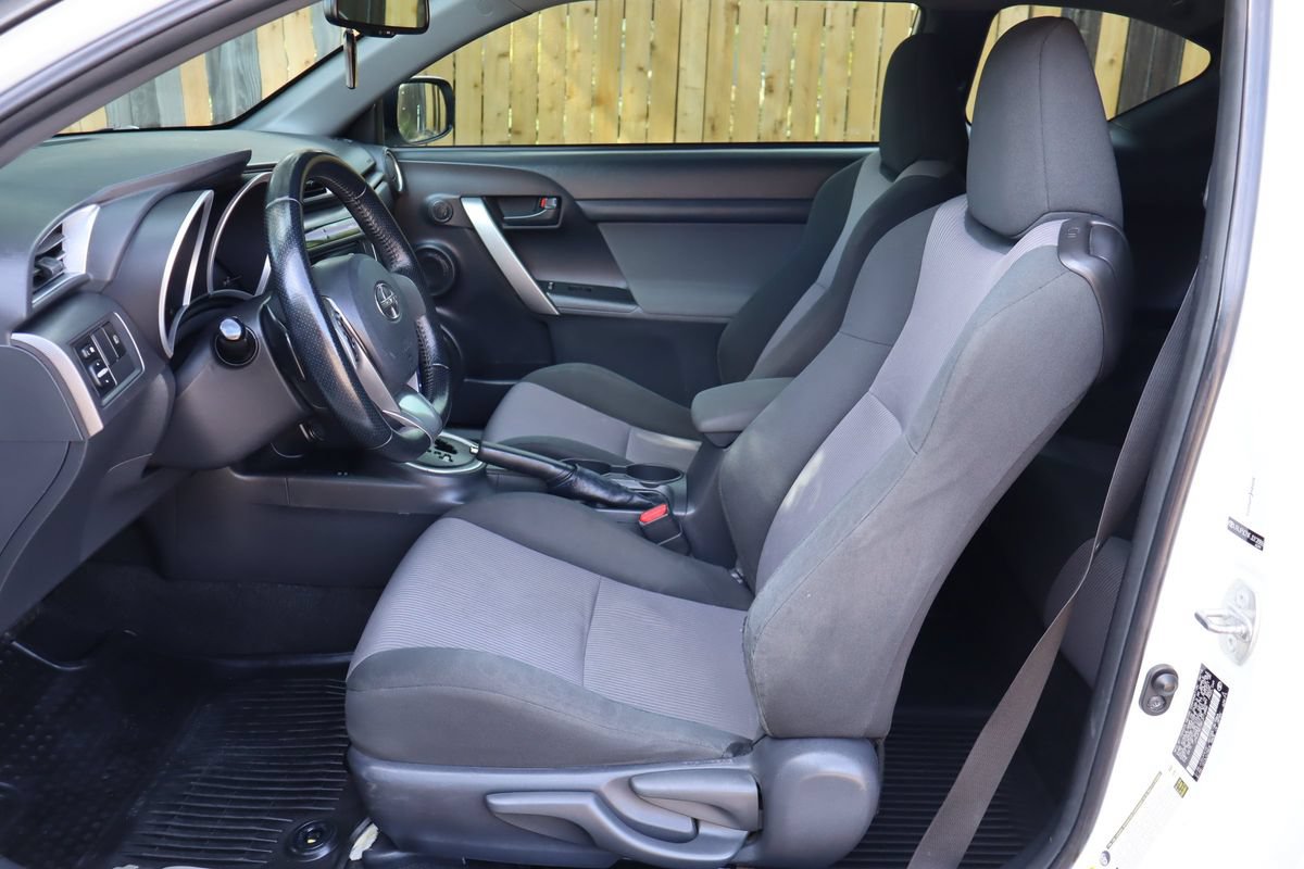 Used 2015 Scion tC FWD image 19