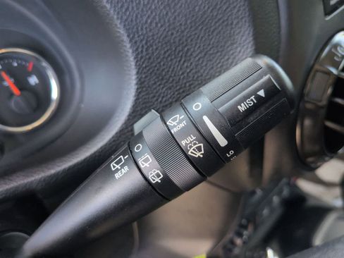 Certified 2017 Jeep Wrangler Unlimited Sahara image 23