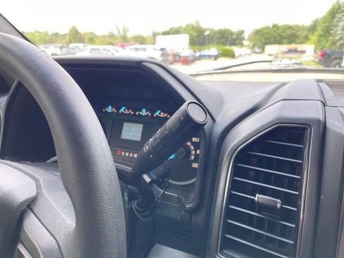 Used 2018 Ford F150 XLT AWD/4WD image 16