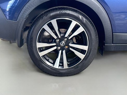 Used 2020 Nissan Kicks SV FWD image 33
