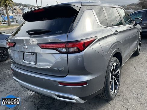 Used 2023 Mitsubishi Outlander SE image 90