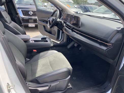 Used 2023 Nissan Ariya FWD image 22