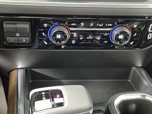 New 2026 Chevrolet Silverado 1500 High Country image 18