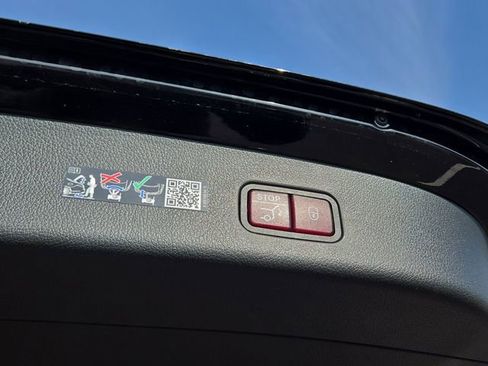 New 2026 Mercedes-Benz GLC 300 4MATIC image 30