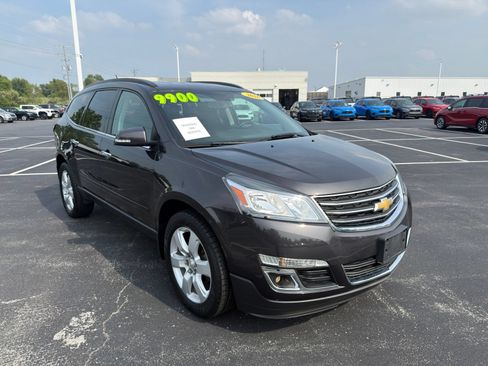 Used 2016 Chevrolet Traverse LT w/ Style and Technology Package AWD/4WD image 9
