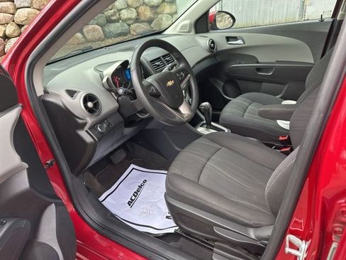 Used 2014 Chevrolet Sonic LT image 11