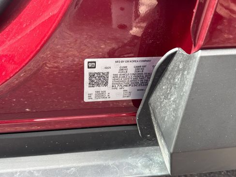 Used 2025 Chevrolet Trax LT w/ LT Convenience Package FWD image 28