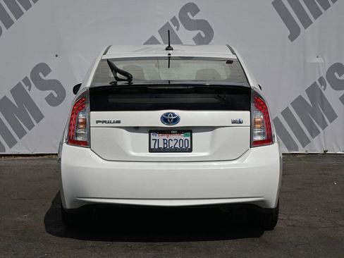 Used 2015 Toyota Prius Four image 5
