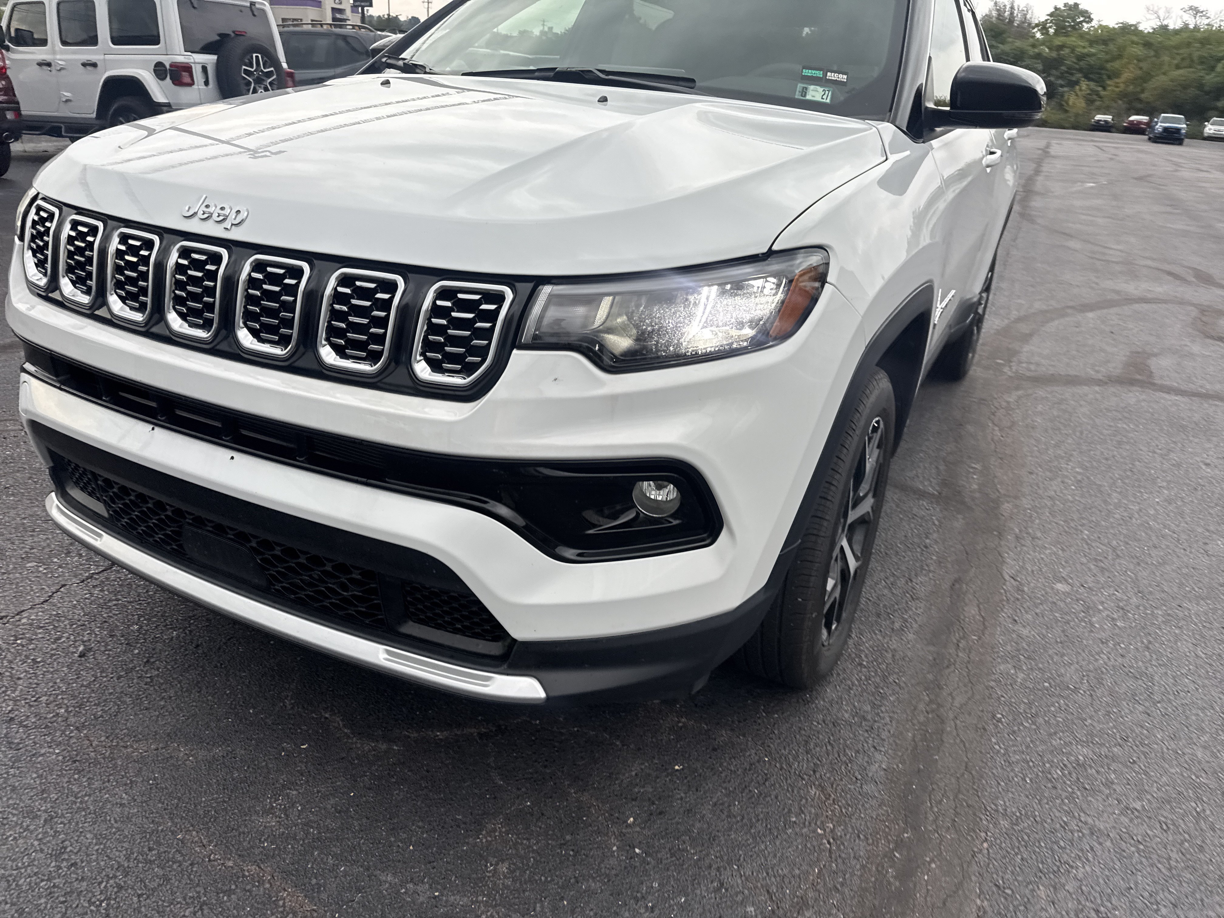 Used 2026 Jeep Compass Limited AWD/4WD image 10