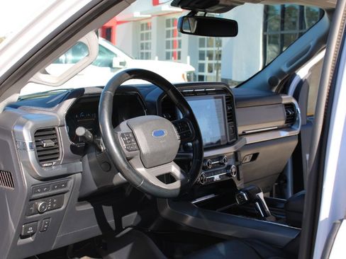 Used 2021 Ford F150 Lariat w/ Equipment Group 502A High image 16