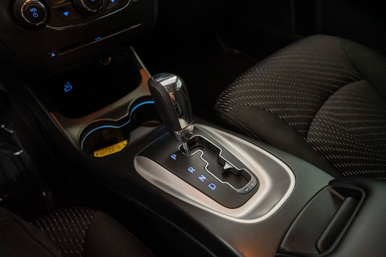 Used 2019 Dodge Journey SE FWD image 19