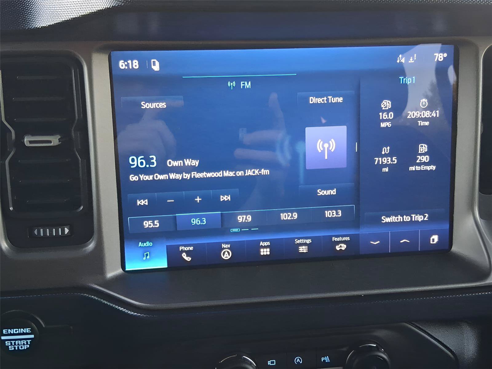 Used 2021 Ford Bronco Outer Banks AWD/4WD image 15