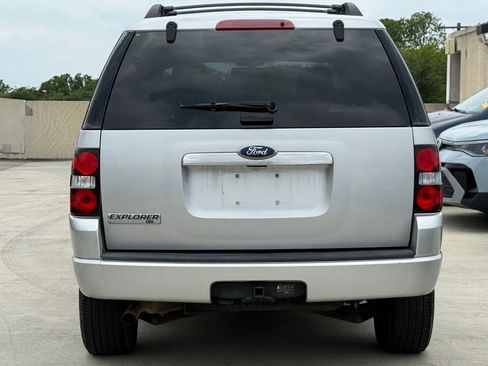 Used 2010 Ford Explorer XLT RWD image 10