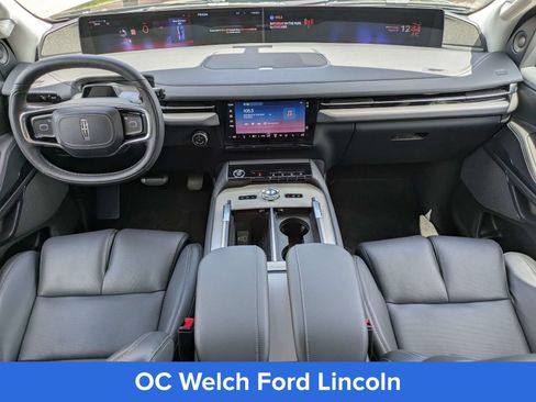 Certified 2026 Lincoln Navigator Reserve AWD/4WD image 10
