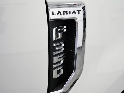 Used 2020 Ford F350 Lariat w/ Chrome Package AWD/4WD image 9