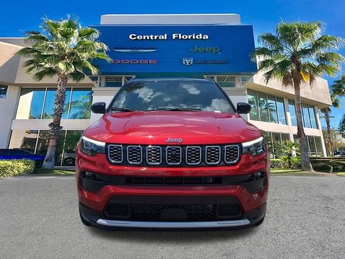Used 2025 Jeep Compass Limited w/ Elite Group AWD/4WD image 3