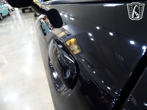 Used 2015 Dodge Challenger SRT Hellcat image 40