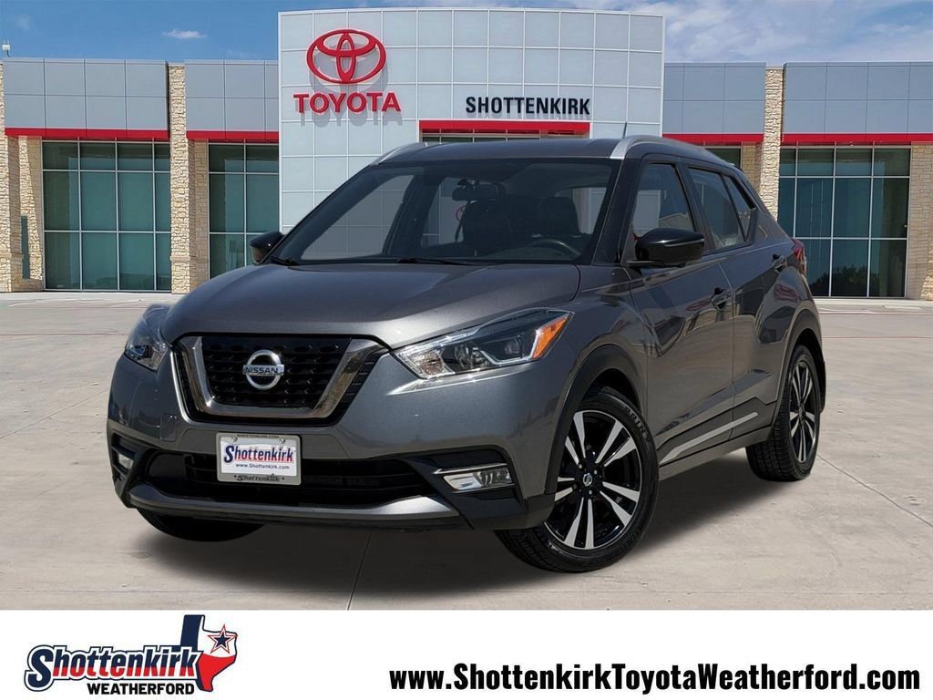Used 2019 Nissan Kicks SR w/ SR Premium Package FWD image 1