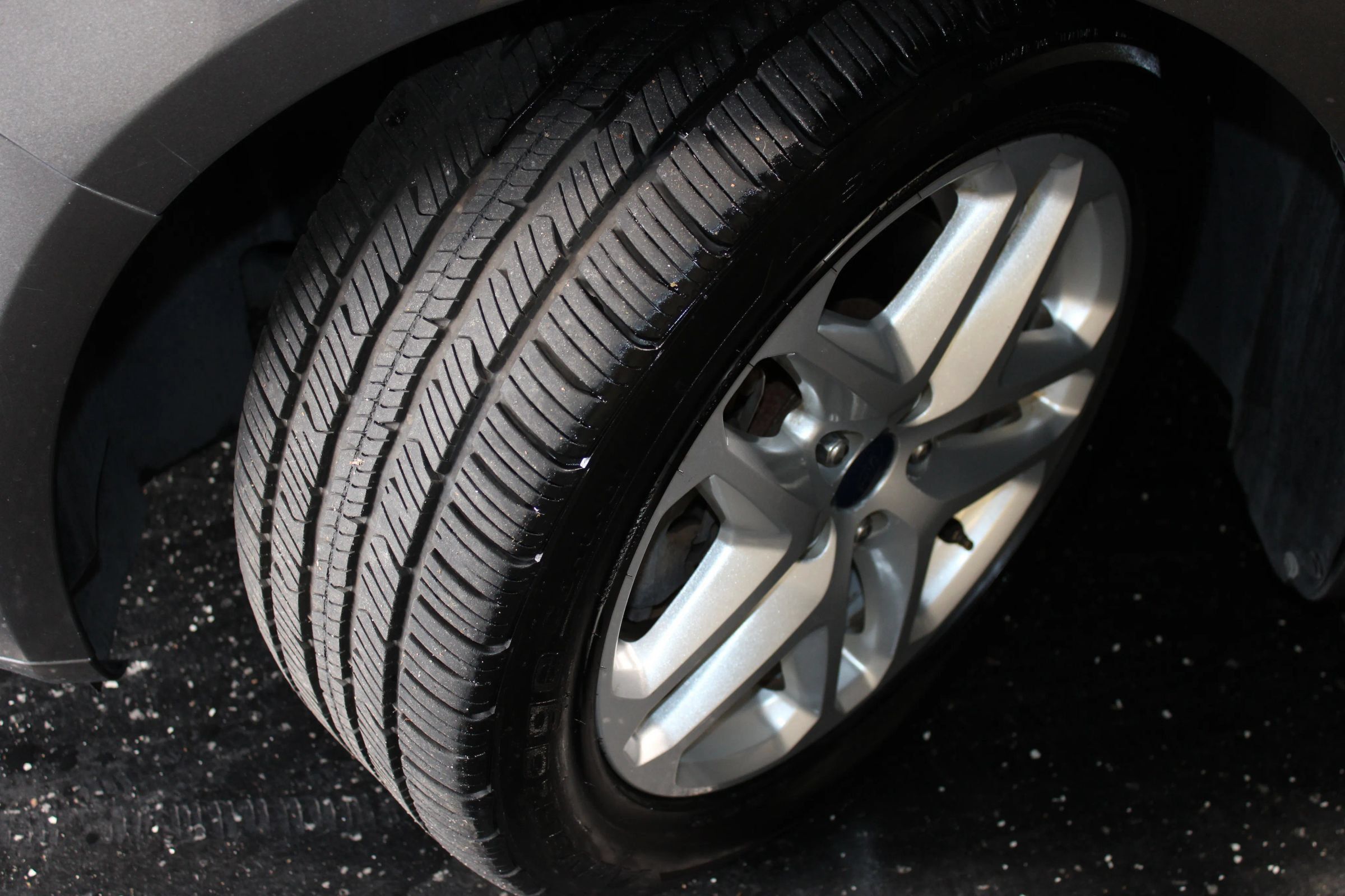 Used 2014 Ford Fusion SE FWD image 29